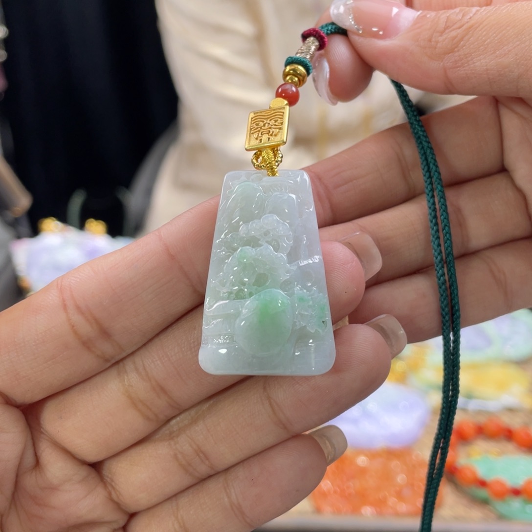 翡翠颈饰未镶嵌代编织