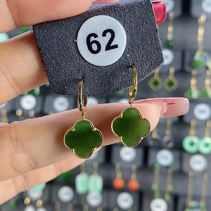 和田玉耳饰18K金镶嵌杜**风