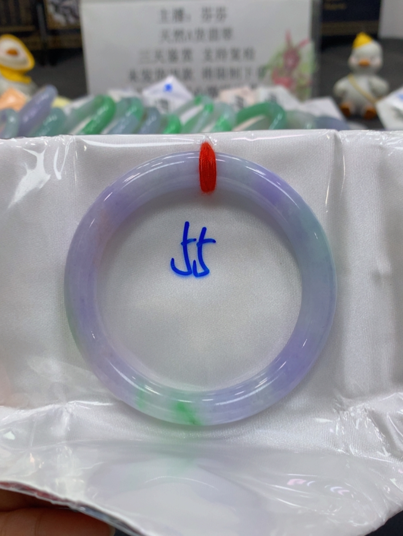 天然缅甸翡翠手镯