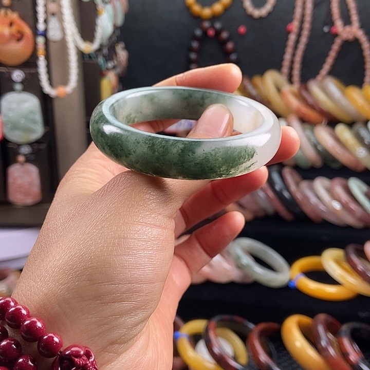 大***虾石英质玉未镶嵌手镯