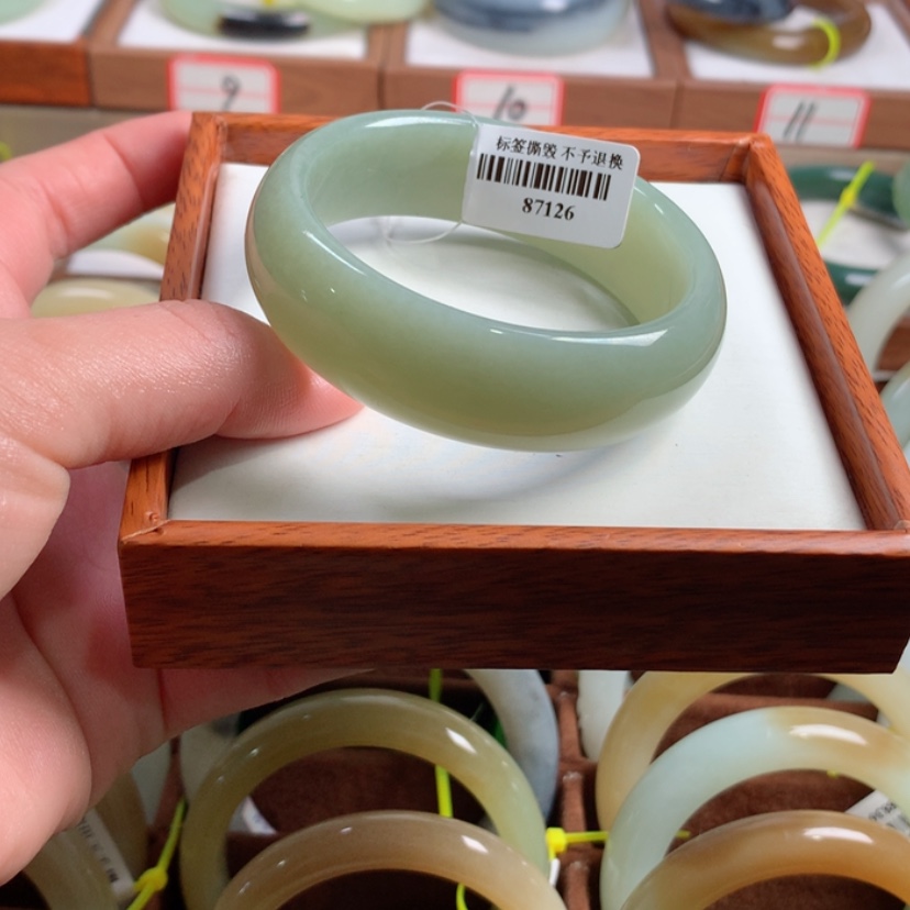 【闪购商品】和田玉手镯未镶嵌53.5