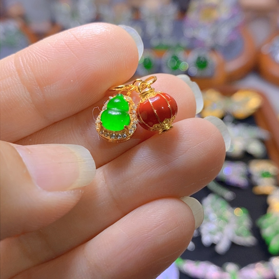 翡翠颈饰银S925镶嵌天然翡翠