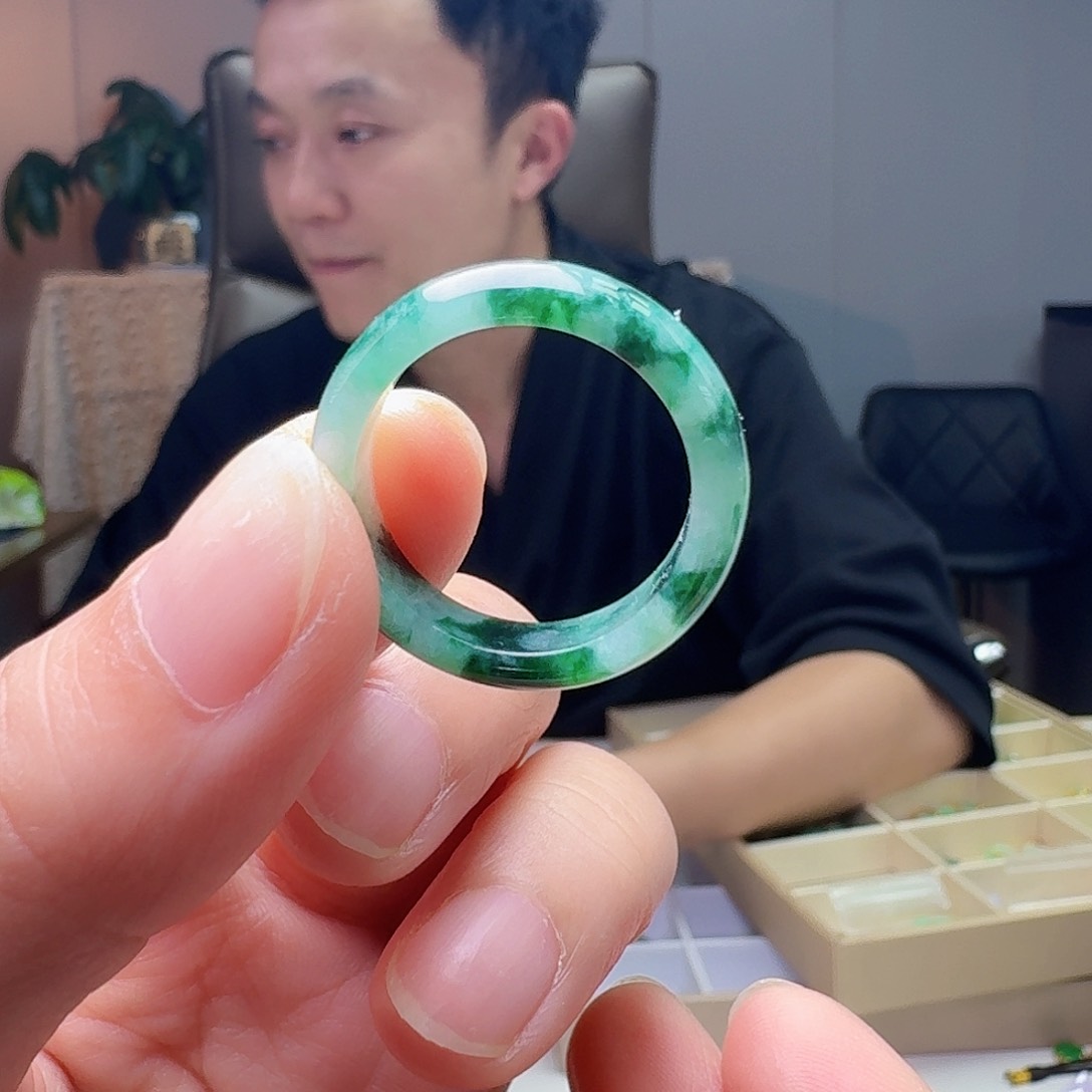 翡翠戒指未镶嵌多样性发货其一