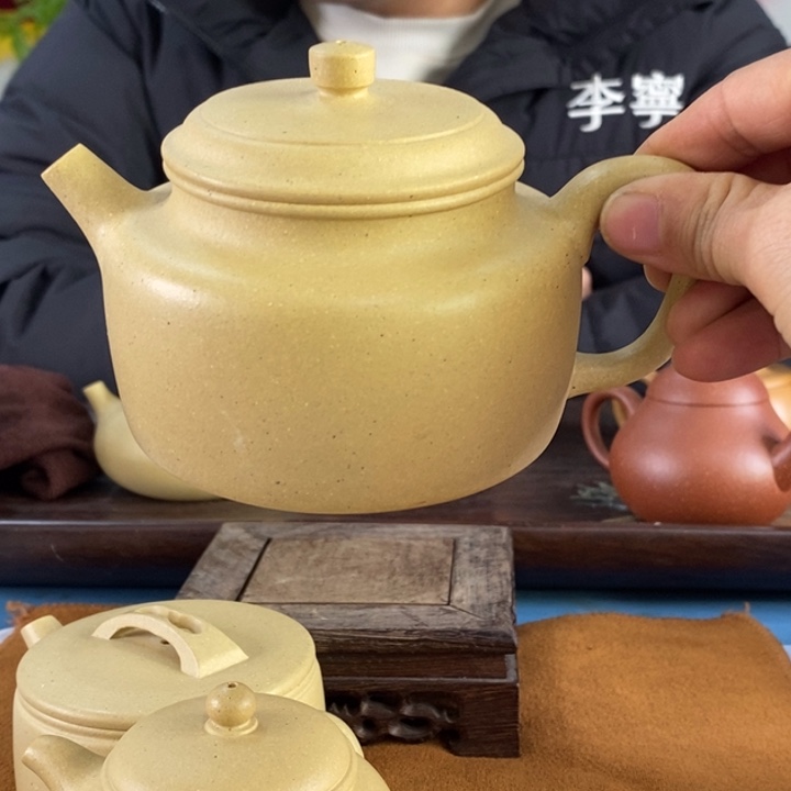 紫砂茶壶本绿德钟240左右的容量