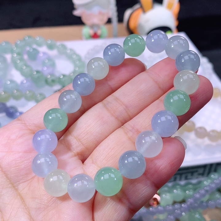 翡翠手链未镶嵌翡翠