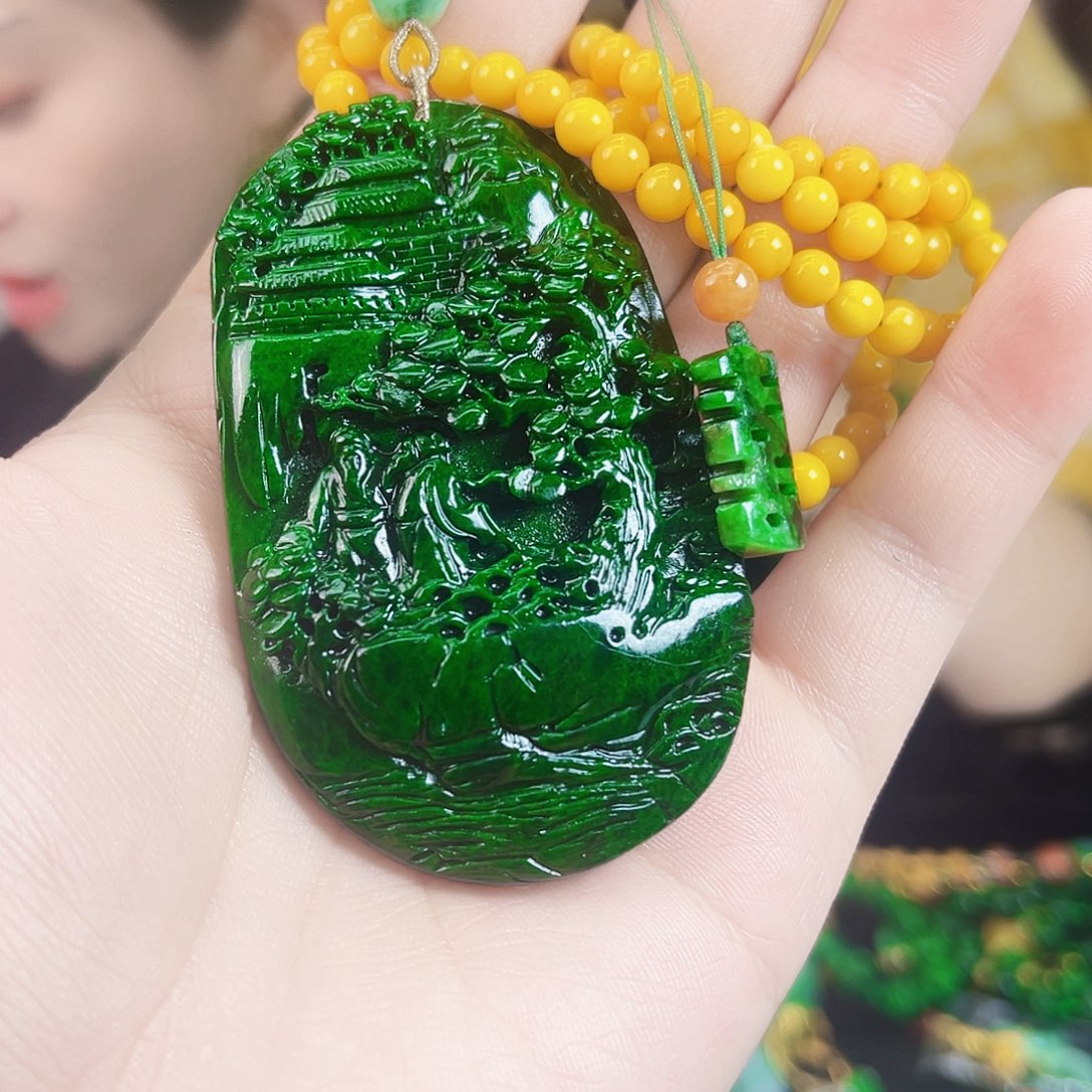 翡翠未镶嵌颈饰吊坠