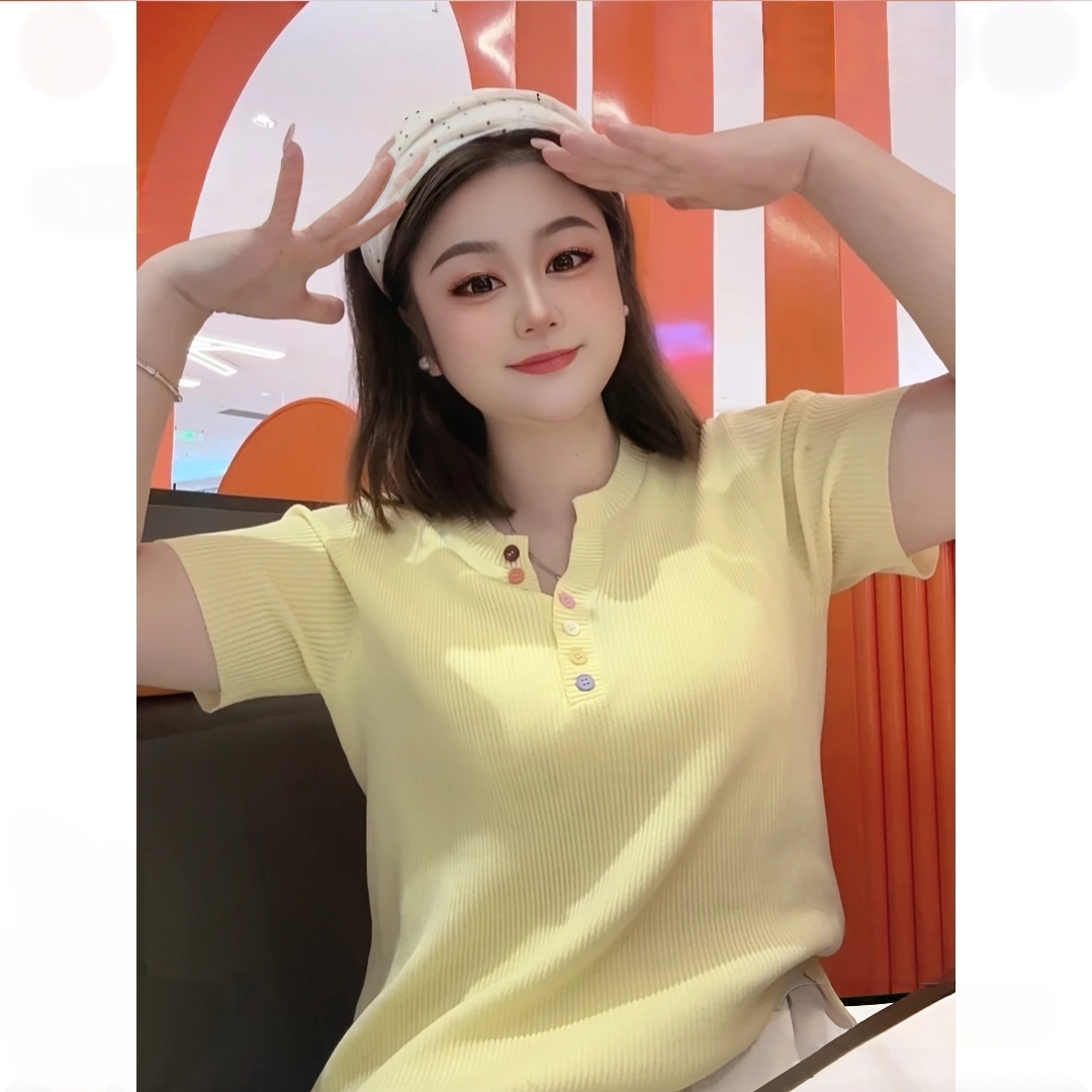 大码韩版洋气彩色纽扣V领时尚显瘦胖mm百搭T恤宽松女短袖针织衫