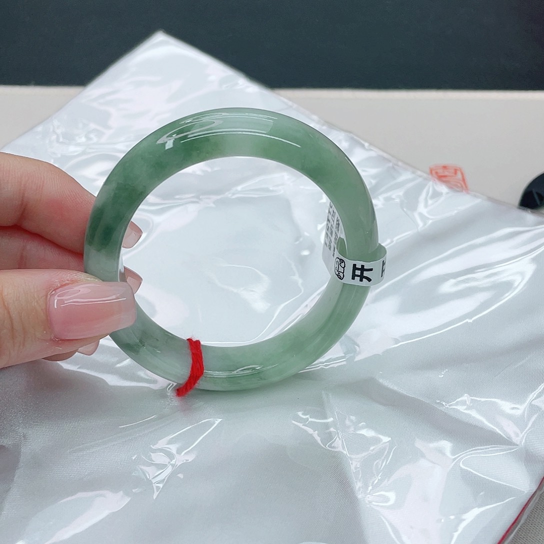 翡翠手镯未镶嵌贵妃55