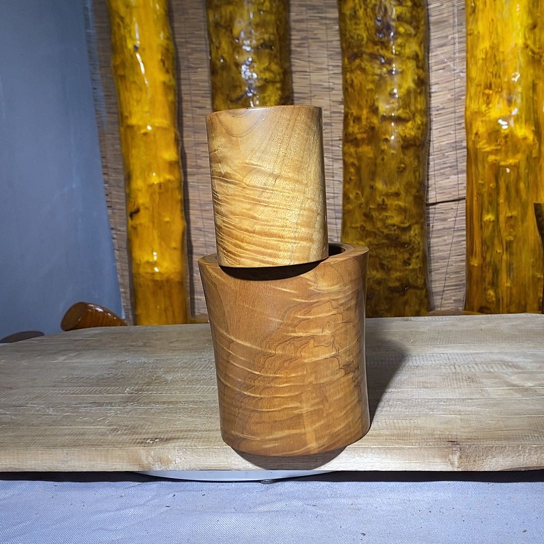 动***光木金丝楠木小叶桢楠母子高端笔筒1套