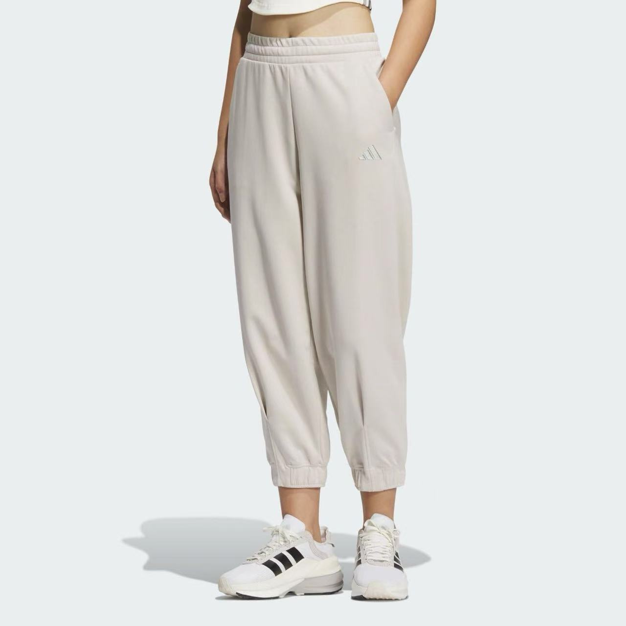 adidas/阿迪达斯 【门店同款】女子运动休闲舒适束脚九分裤 JM1020