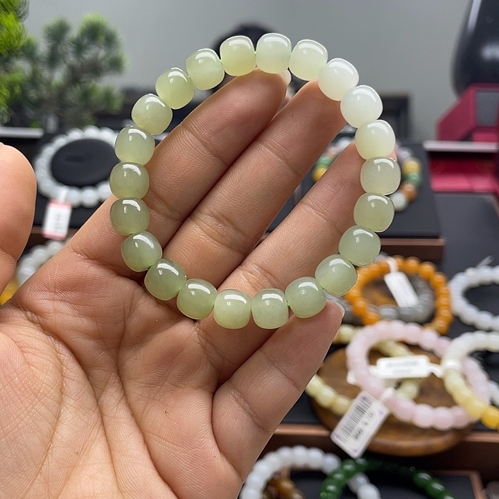 和田玉未镶嵌手串