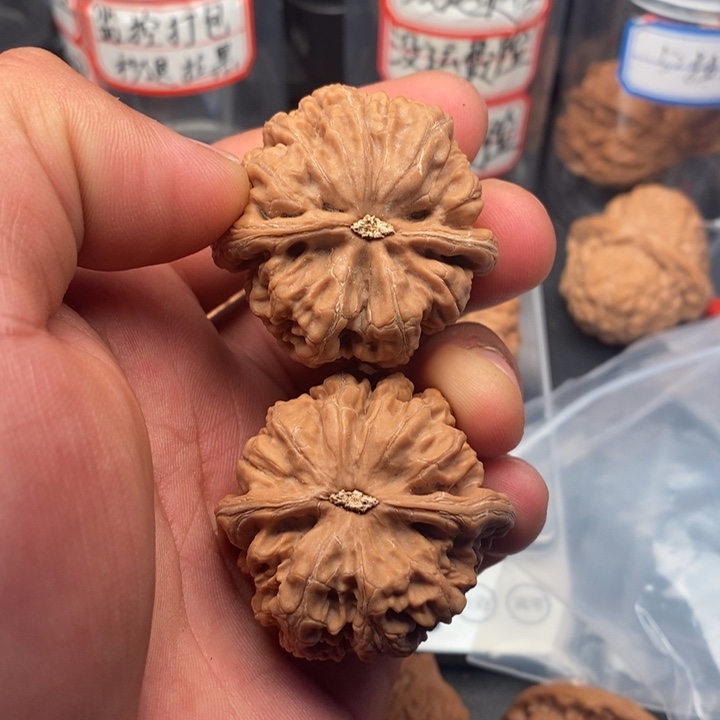 文玩核桃把件粗筋42