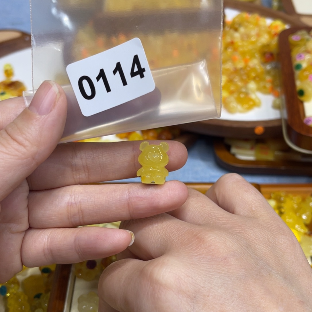 琥珀珠宝奇石未镶嵌