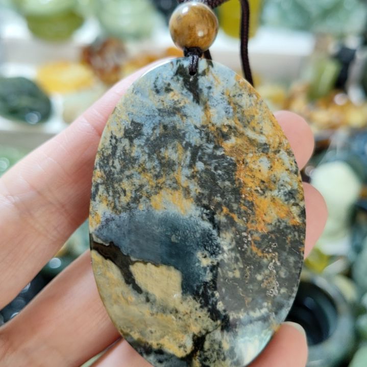 唯***月未镶嵌岫玉挂坠款式