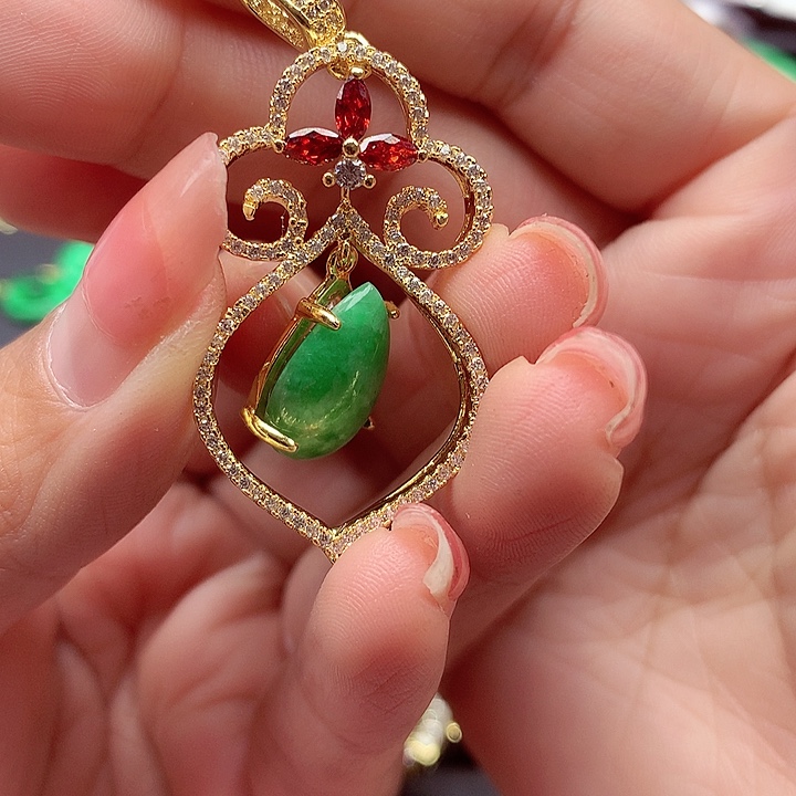 翡翠颈饰银S925镶嵌翡翠