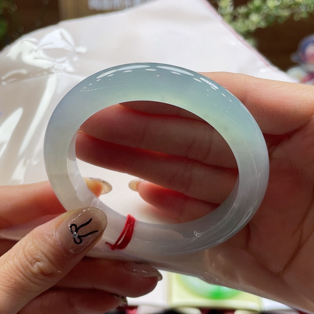 翡翠未镶嵌手镯32 号