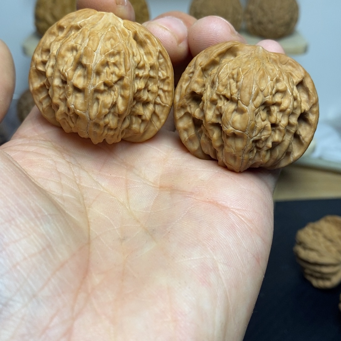 胖****大叶紫檀（黑酸枝木类）41磨盘