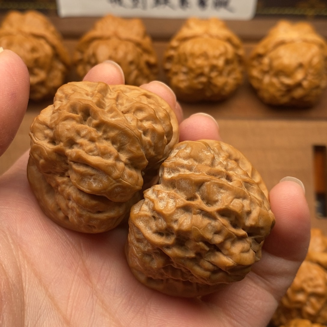 文玩核桃把件黑*全品边40左右