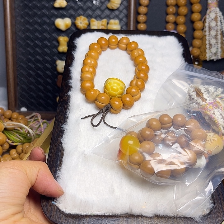 猴头核桃吊坠16微瑕 14微瑕 爱心 富家 发财 猫提溜 棕流苏