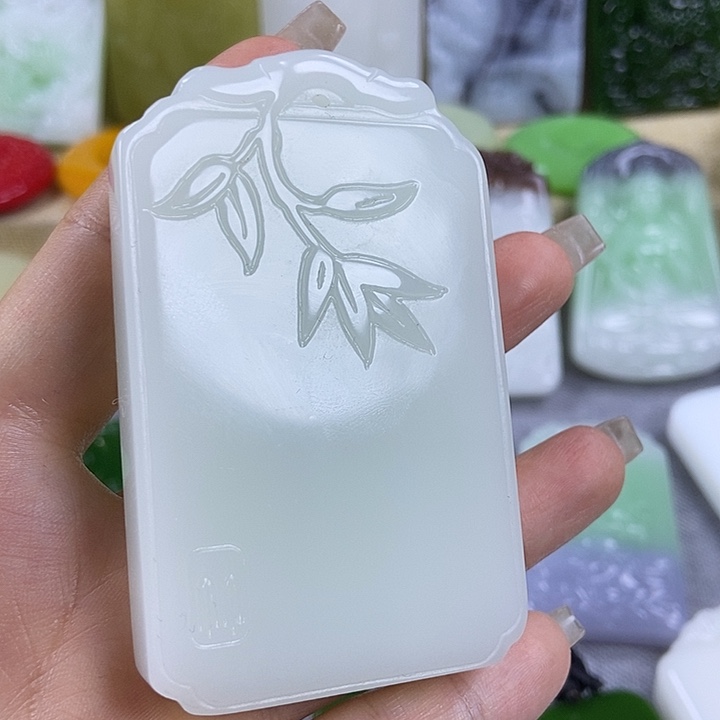 颈饰未镶嵌和田玉