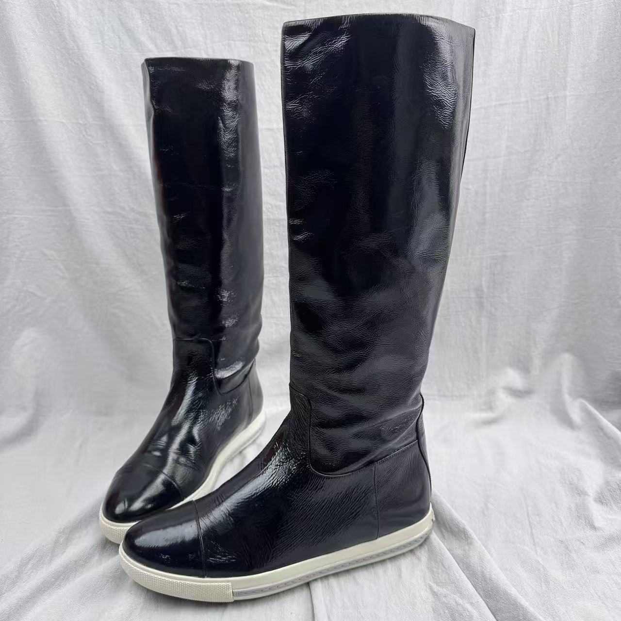 99新 MIU MIU/缪缪 38码/仔仔女鞋/黑色后跟logo长靴1972 