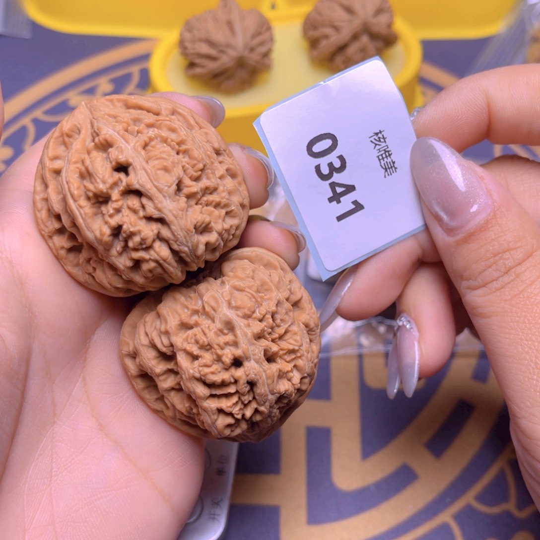 文玩核桃把件粗筋43～0341