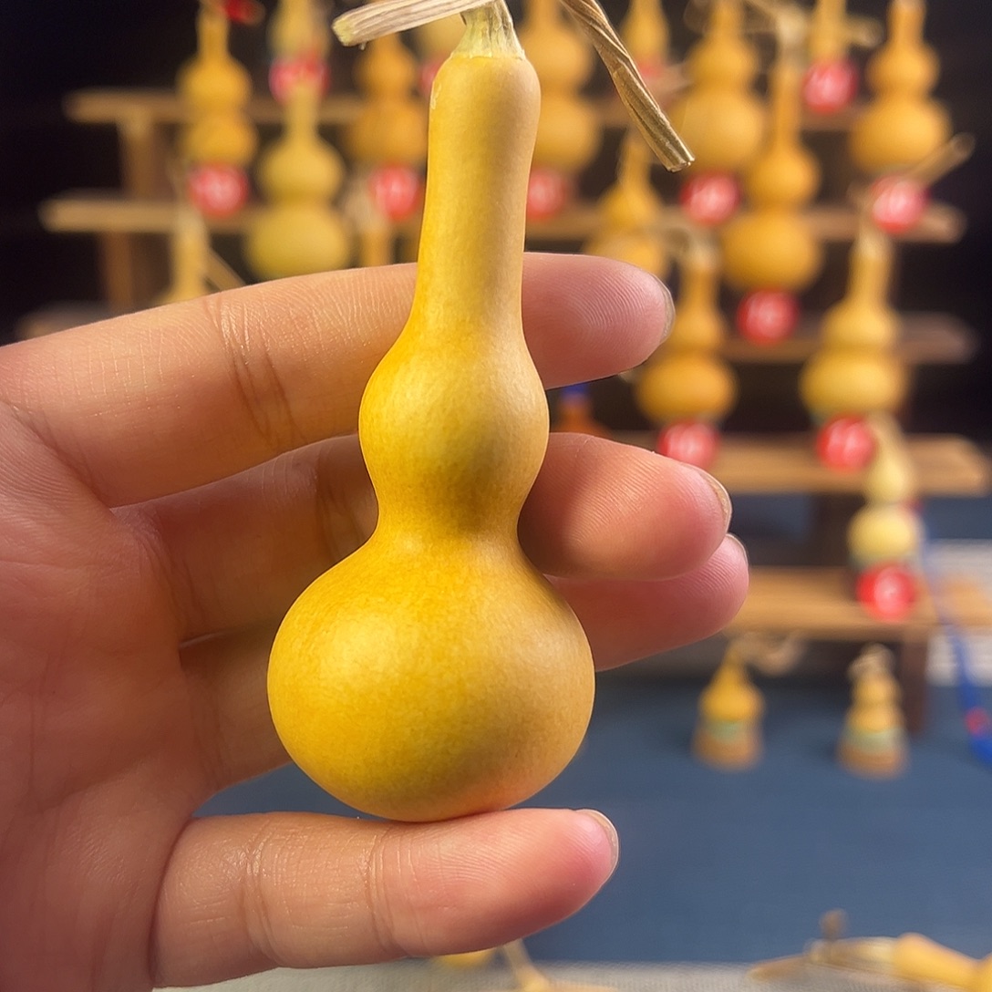 招***宝葫芦头等多种口味的水果