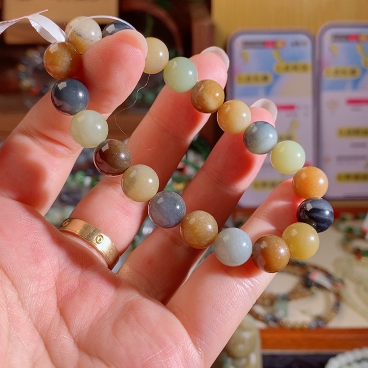 未镶嵌和田玉手链