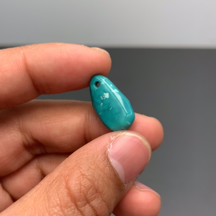 绿松石颈饰未镶嵌