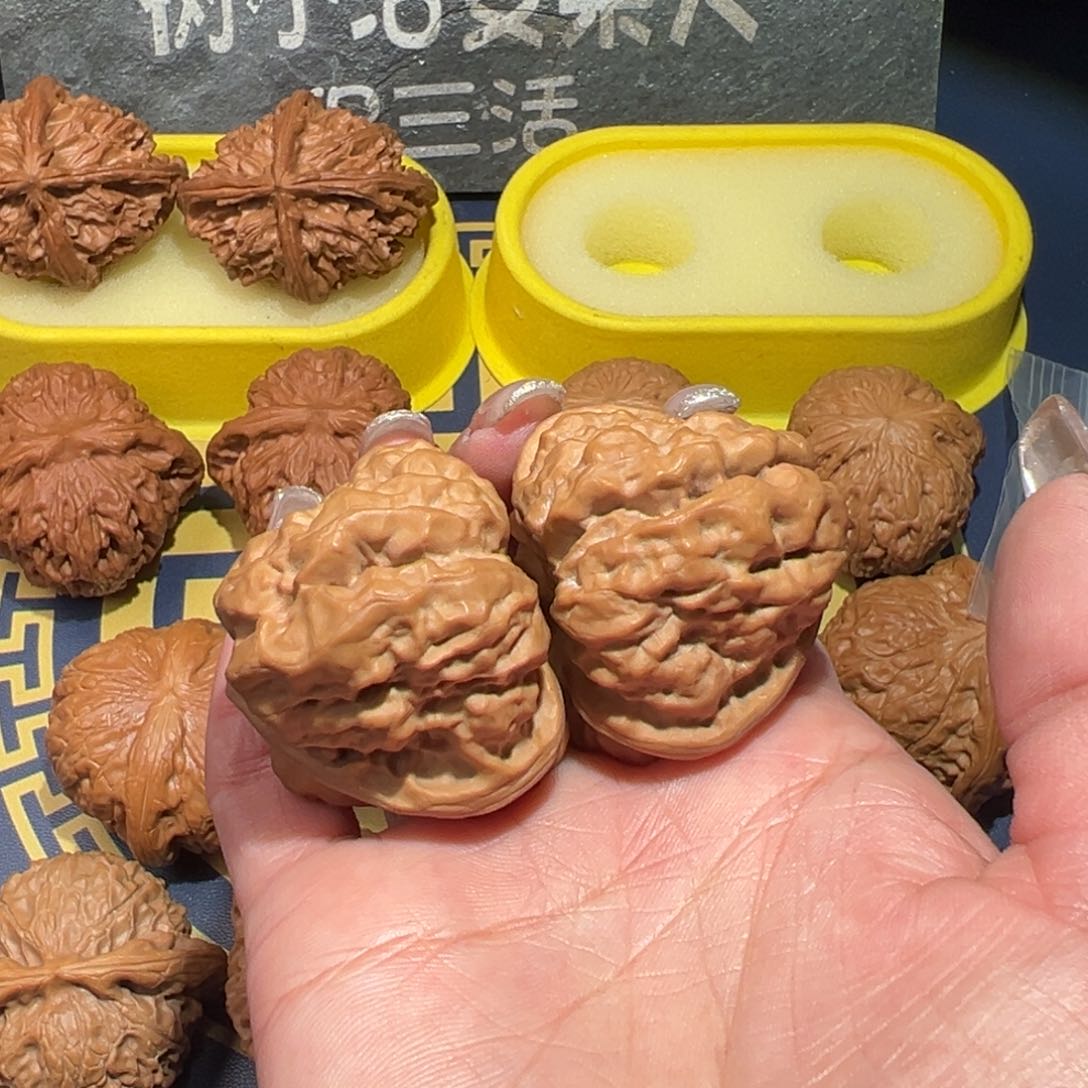 文玩核桃把件.****窝三角蛙