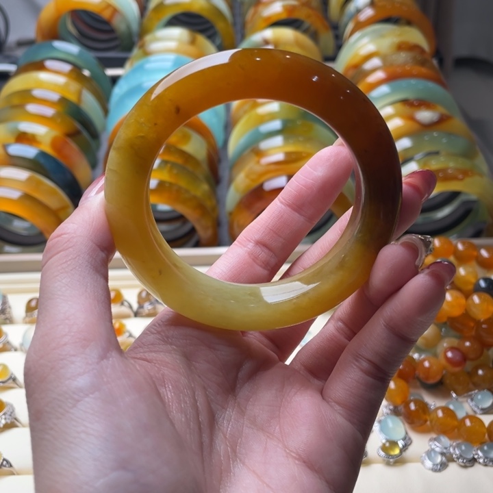 蛇纹石玉手镯未镶嵌55.7