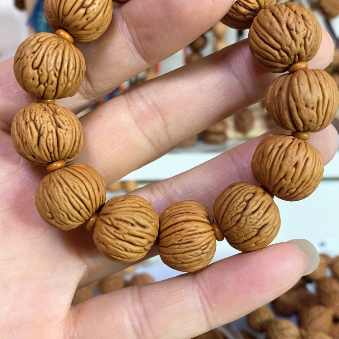 年***余桃核手串11111111117