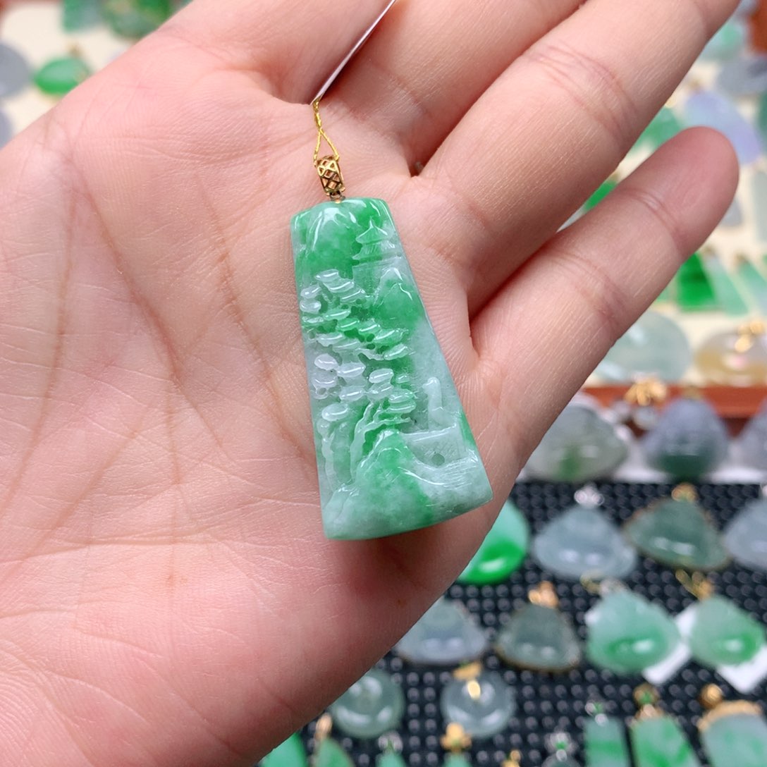 【闪购商品】翡翠吊坠(不含链)18K金镶嵌