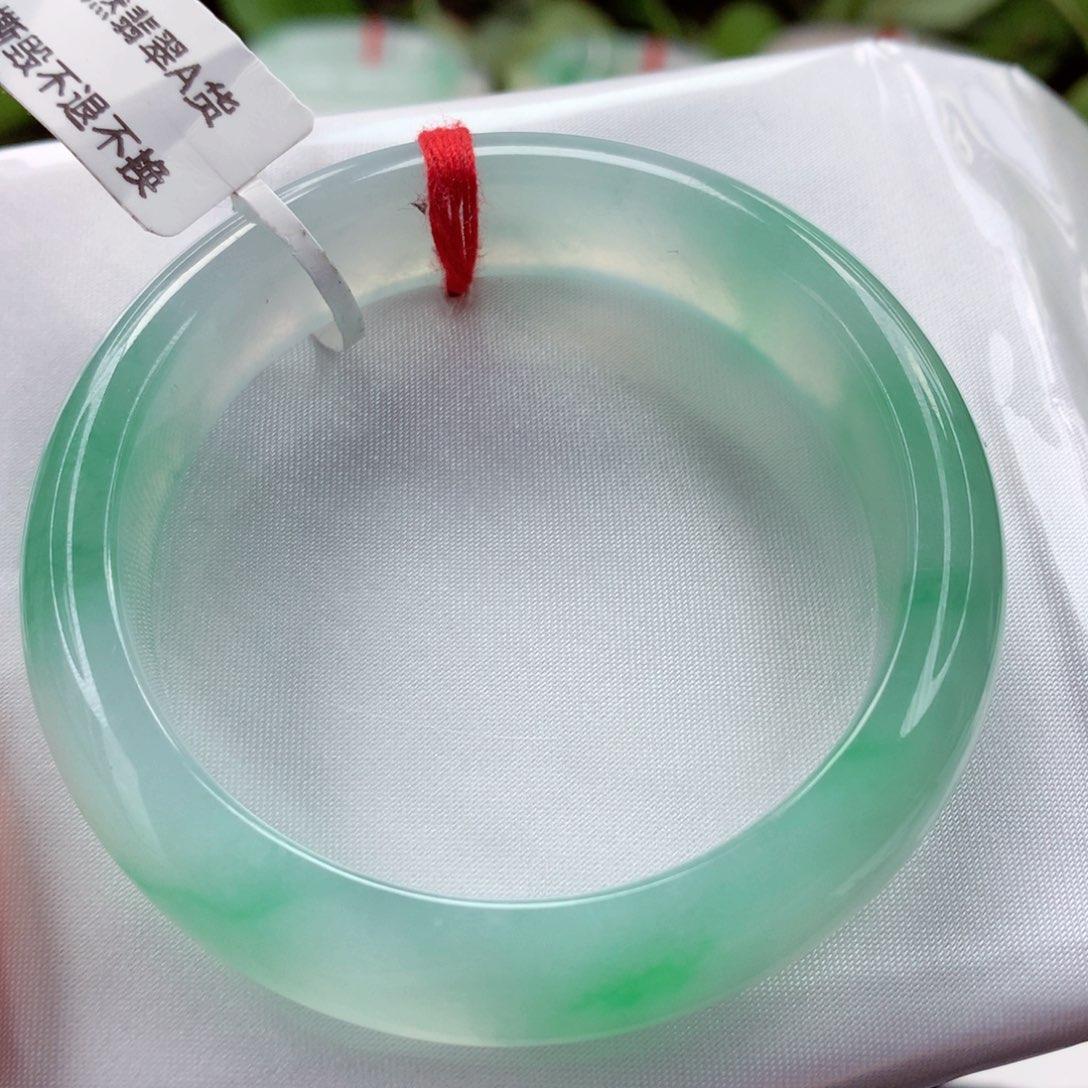 翡翠手镯未镶嵌51.7起光 冰阳绿 色优种老 小柒