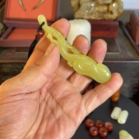 和田玉吊坠未镶嵌塔*