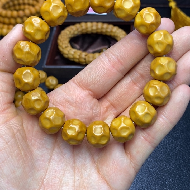 猴头核桃手串猴头