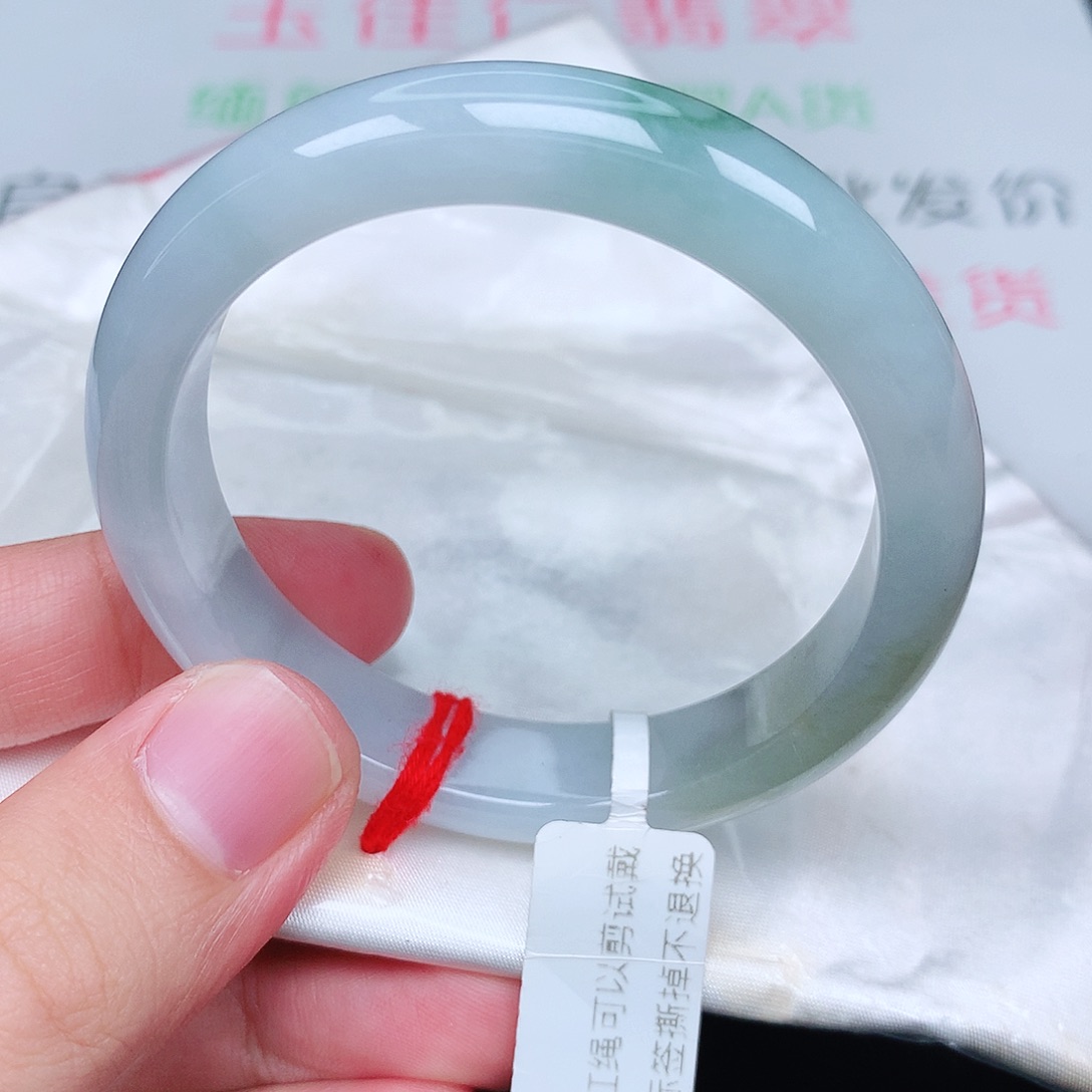 未镶嵌手镯翡翠天然翡翠手镯