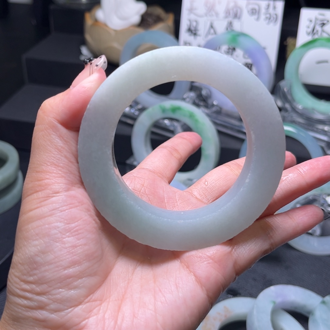 定制翡翠圈口未镶嵌