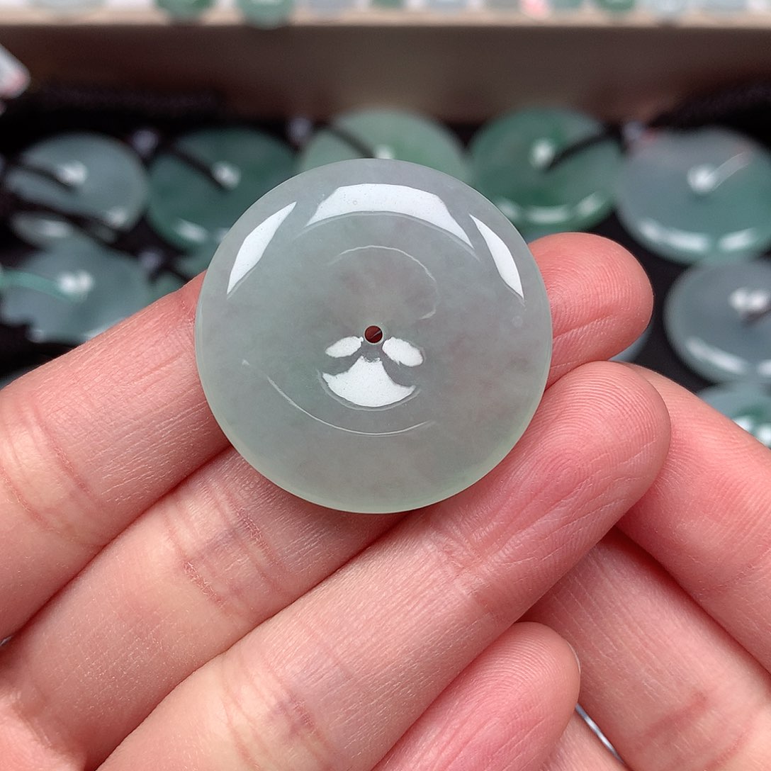 翡翠颈饰未镶嵌平安扣A