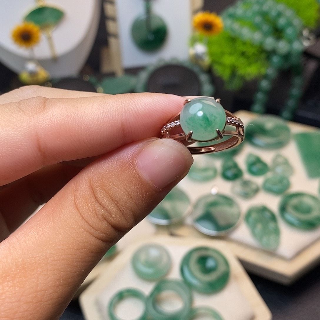 石英岩玉未镶嵌颈饰