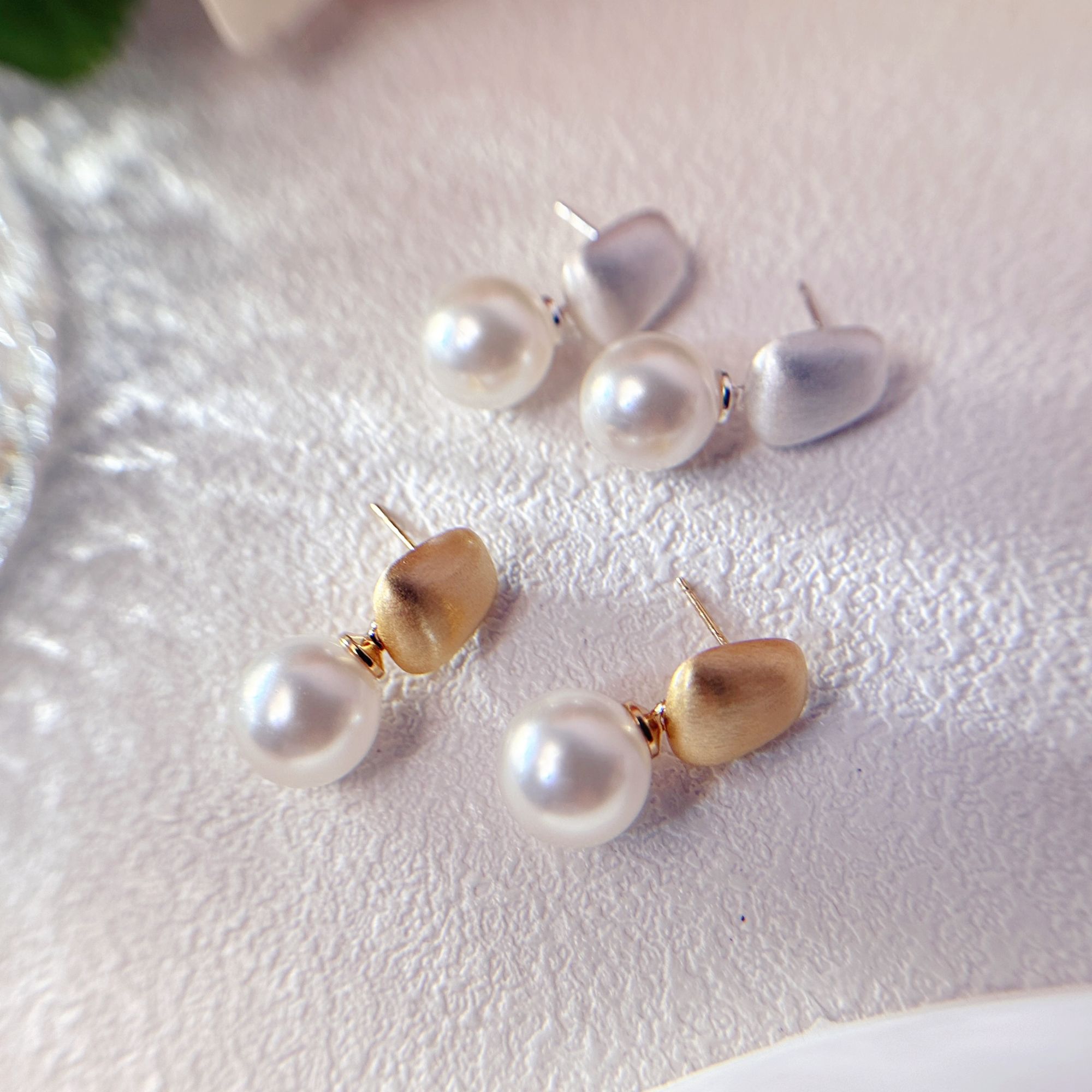 铜合金耳饰 【119】爆款小（金）银豆施家珍珠哑光拉丝耳钉-铜镀真金