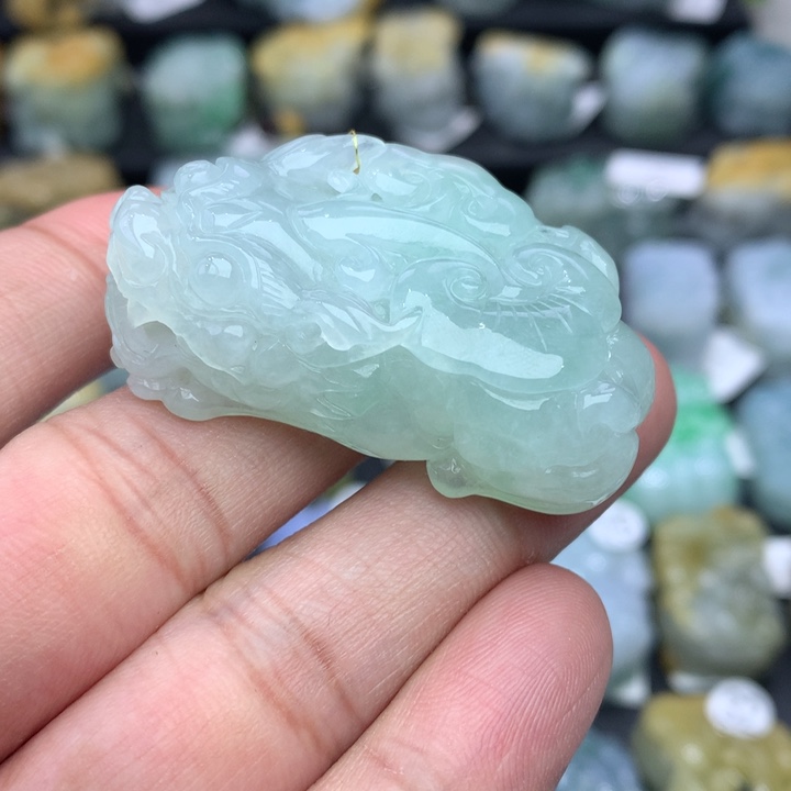 翡翠颈饰未镶嵌天然缅甸A货翡翠貔貅吊坠