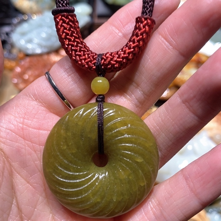 岫玉毛衣链未镶嵌