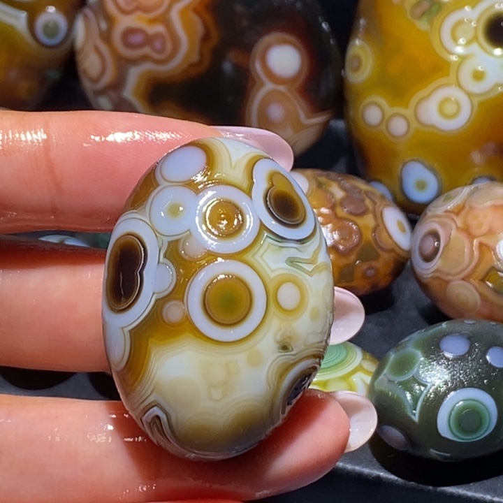 玛瑙/玉髓未镶嵌珠宝奇石161