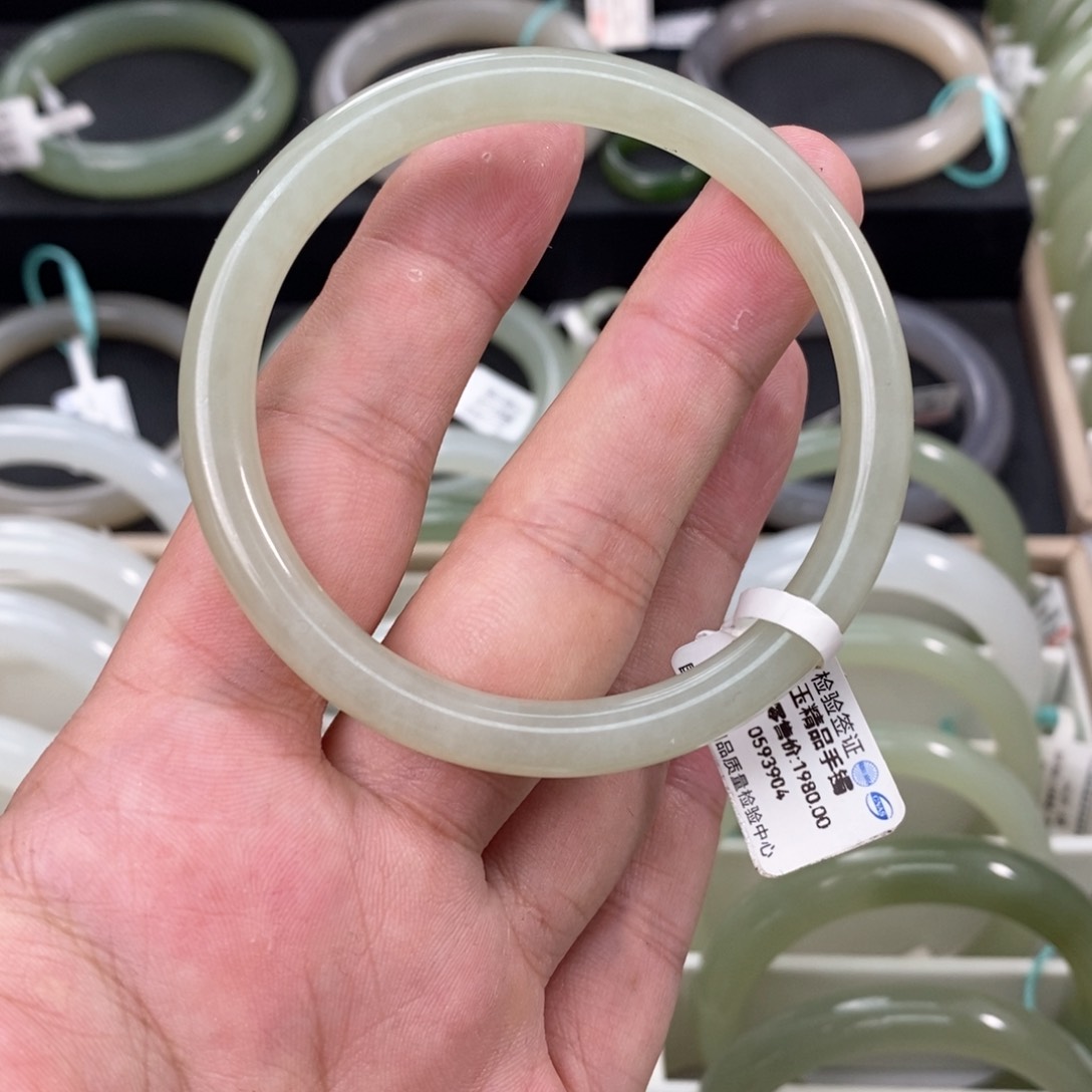 和田玉手镯未镶嵌5455