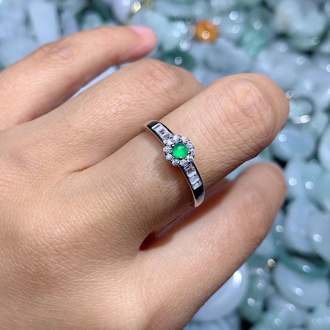 翡翠颈饰未镶嵌4171。