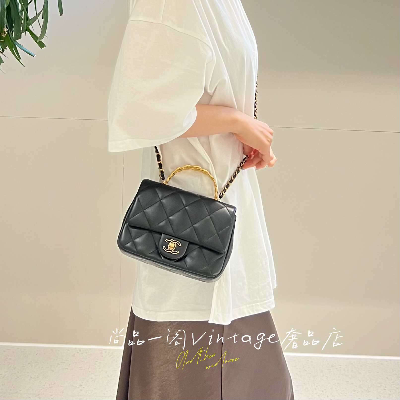 未使用 Chanel/香奈儿 尚品一阁/黑金25C珐琅扣手柄方胖子芯可议