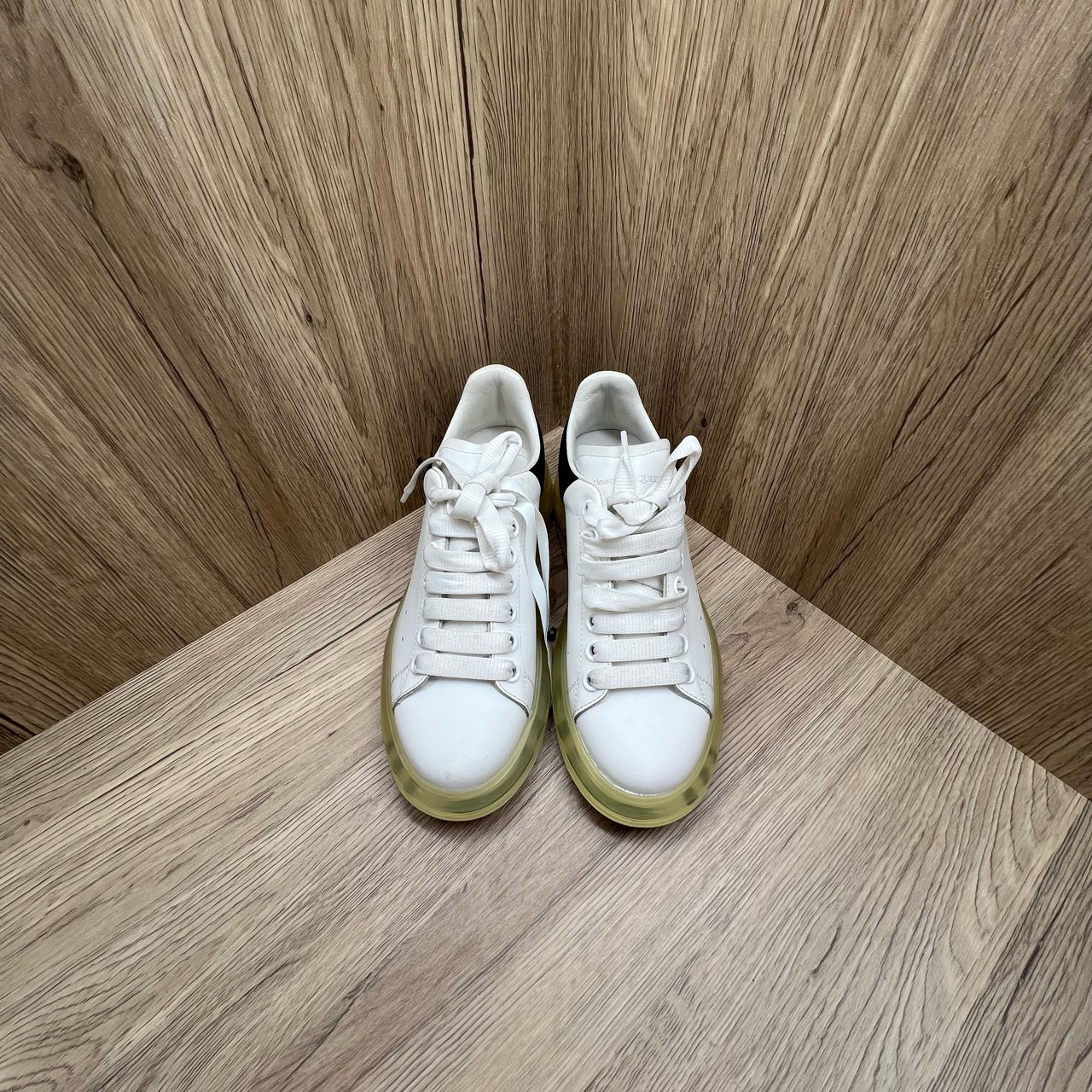 99新 maje Alexander McQueen 麦昆 气垫黑尾板鞋 38.5码/99新/无