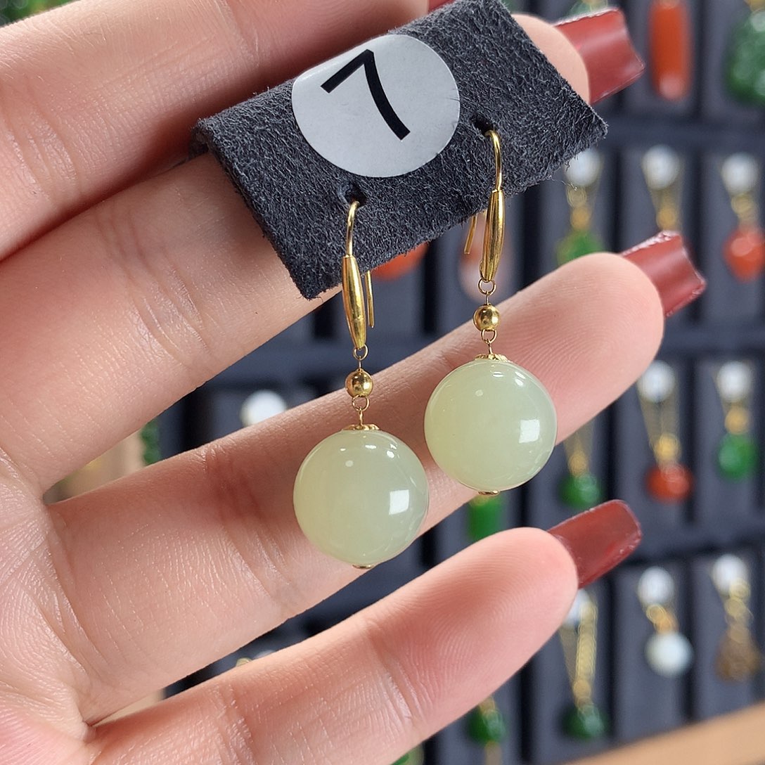 和田玉耳饰18K金镶嵌7