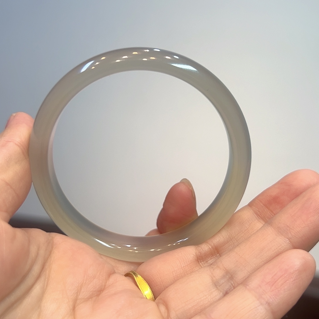 留***白玛瑙/玉髓未镶嵌手镯